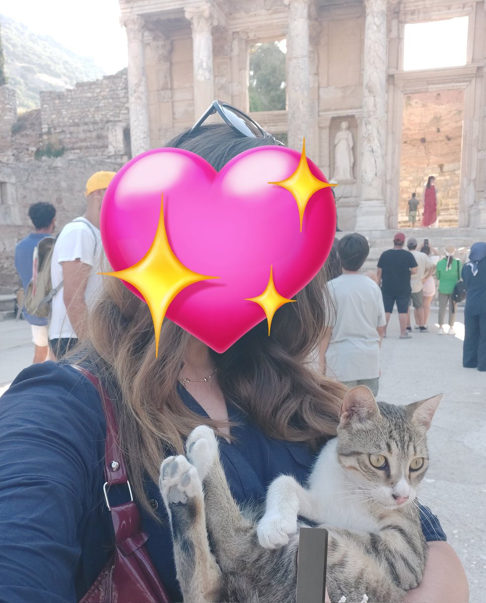 efeste foto cekilelim dedim hemen geldi salak