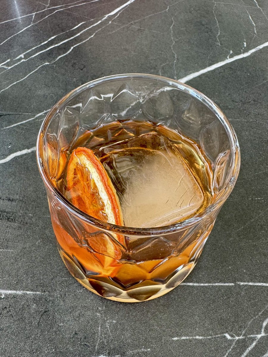 TheWhiskyWire's tweet image. It’s Old Fashioned o’clock.