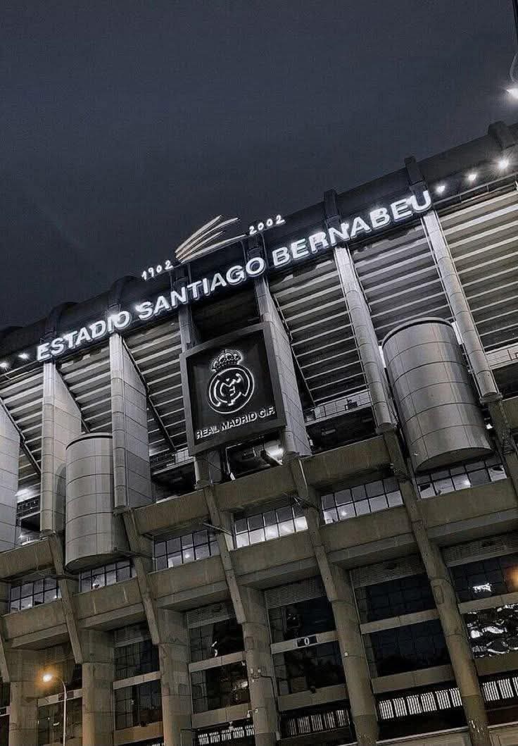 "Repite conmigo"

Espero algun dia poder conocer el Santiago Bernabeu. 💞🏟️