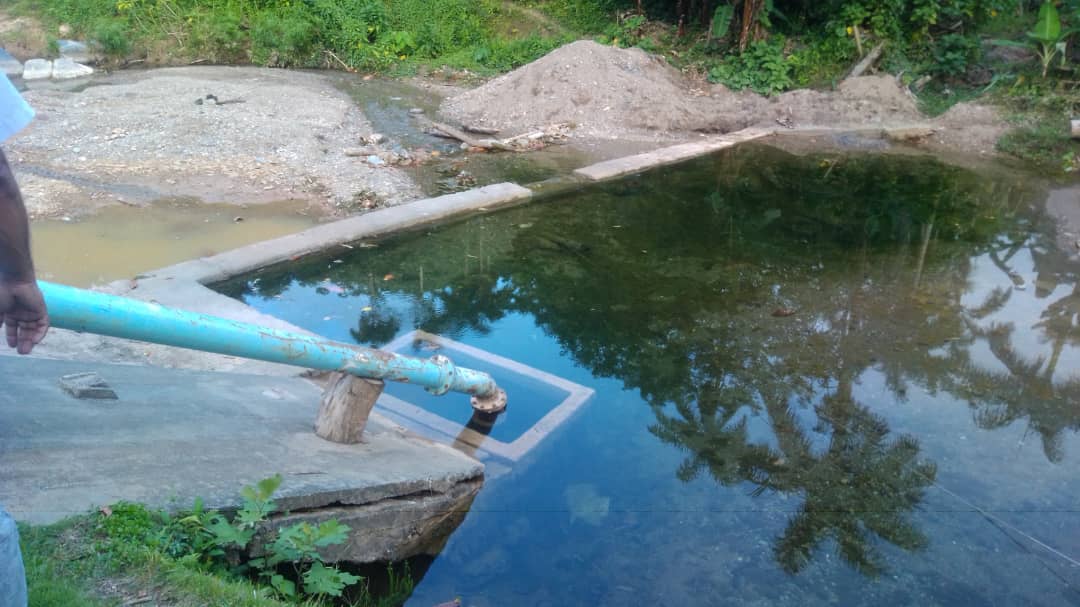 De los temas evaluados en el municipio Maisí,Guantánamo es el impacto de la sequía en el abasto de agua a la población y la economía. Soluciones a corto plazo: limpieza y profundización de la fuente de Maya lo que aumentará el caudal, adquisición de piezas e inversiones🇨🇺