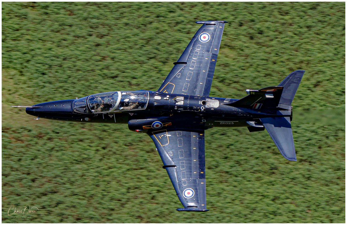 cwo1983's tweet image. A day to remember in the Mach Loop!! 📸🏴󠁧󠁢󠁷󠁬󠁳󠁿🇺🇸🦅

3 x Typhoons (CHAOS FLT) @RAFConingsby 
4 x F15s (ANIMAL FLT) @48FighterWing
2 × A400M (JIGSW96 + DREAD)@RAFBrizeNorton 
2 × Hawks @RAF_Valley