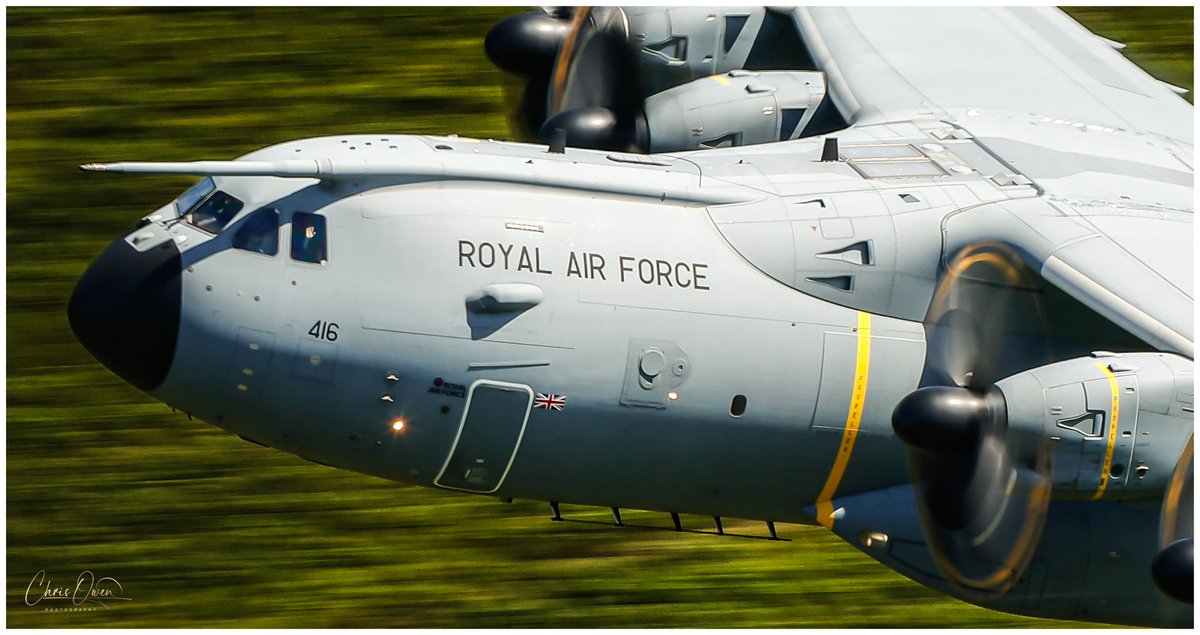 cwo1983's tweet image. A day to remember in the Mach Loop!! 📸🏴󠁧󠁢󠁷󠁬󠁳󠁿🇺🇸🦅

3 x Typhoons (CHAOS FLT) @RAFConingsby 
4 x F15s (ANIMAL FLT) @48FighterWing
2 × A400M (JIGSW96 + DREAD)@RAFBrizeNorton 
2 × Hawks @RAF_Valley