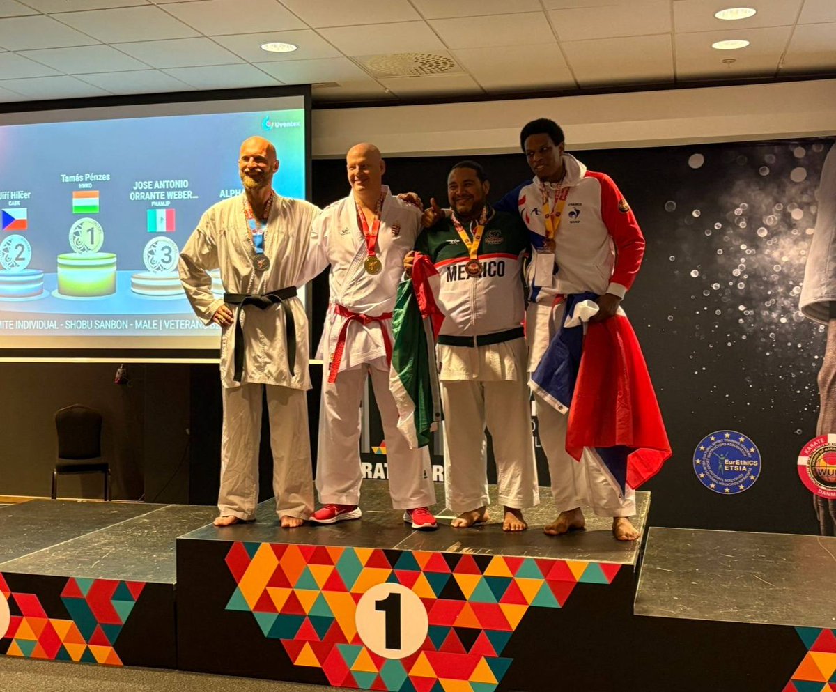 heraldodetab's tweet image. 🤩 #OrgulloChoco

El tabasqueño, José Antonio Orrante Weber, gana el tercer lugar en combate de Karate cintas negras en categoría 41-45 años en el torneo 13th WUKF World Karate Championships Malmö Sweden 2025 🎖️🥉🥈

Foto: José Antonio Orrante