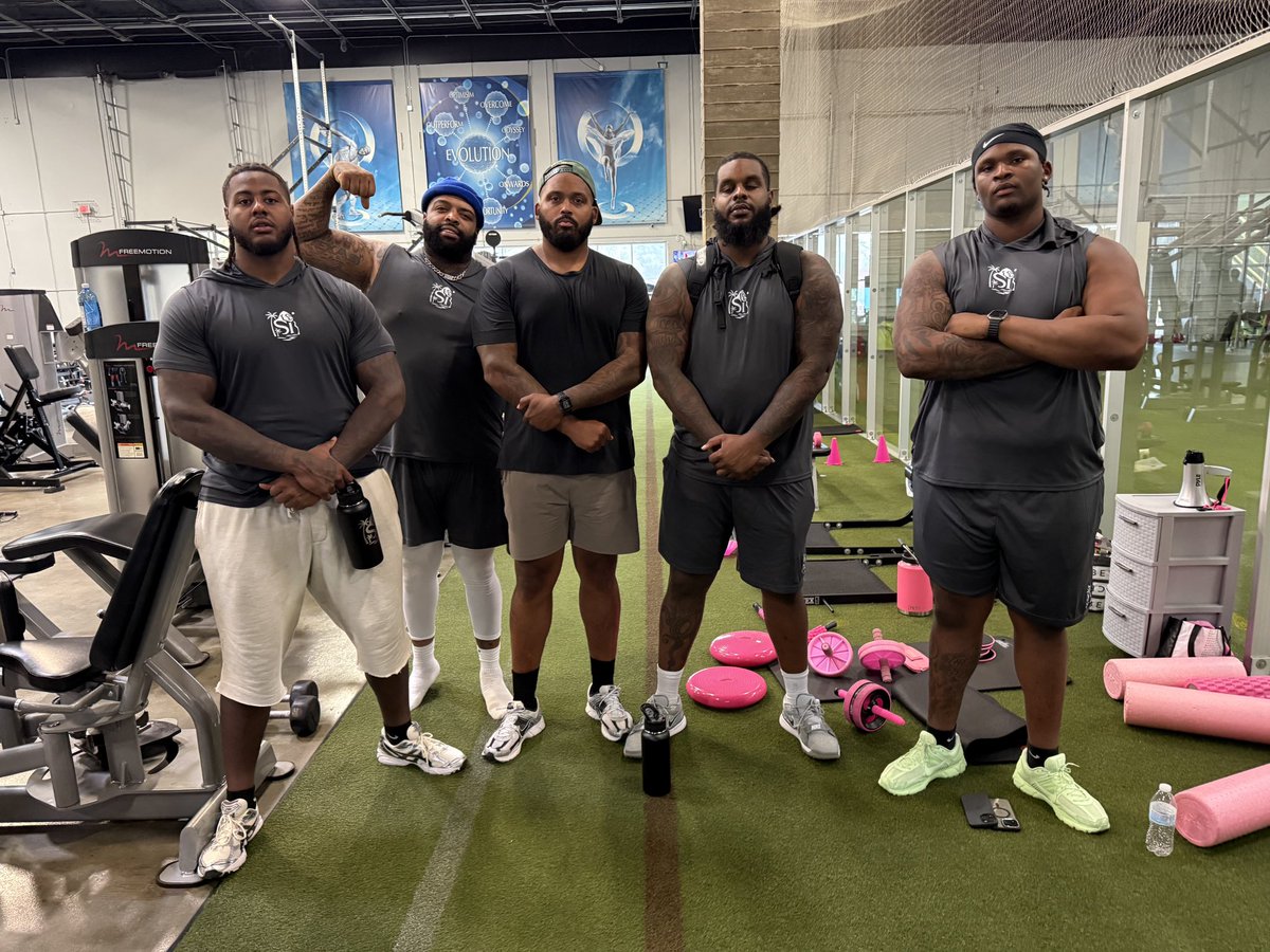 Jordan Seaton (Colorado)
Trent Williams (Niners)
Rasheed Walker (Packers)
Zy Crisler (Colorado)
(Left to right) 😤💪🏾🦍
COME GET SOME‼️