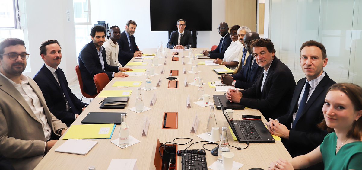 L'<a href="/Arcom_fr/">Arcom</a> accueillait le 10 juillet une séance de travail entre les parties prenantes du Protocole d'engagement volontaire d'Abidjan conclu entre le @officielREFRAM, le #RIARC et <a href="/Meta/">Meta</a>, <a href="/X/">X</a>, <a href="/tiktok/">TikTok</a>  avec <a href="/Google/">Google</a> soutenant l'initiative en vue du Forum de dialogue prévu fin 2025.