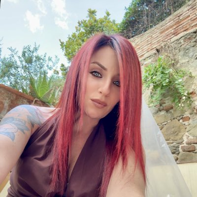LaChicca20's tweet photo. #NuovaFotoProfilo https://t.co/UyXpKS88N2