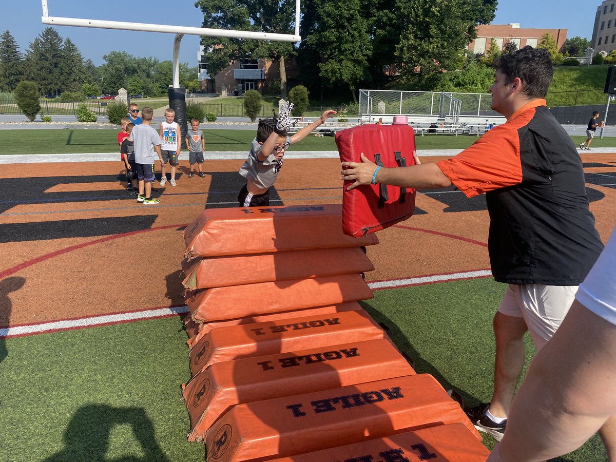 BergFootball's tweet image. Another great year of our Annual Youth Camp! The Tiffin community is a special one and we couldn&apos;t be more thrilled to give back to the people that make it GREAT!