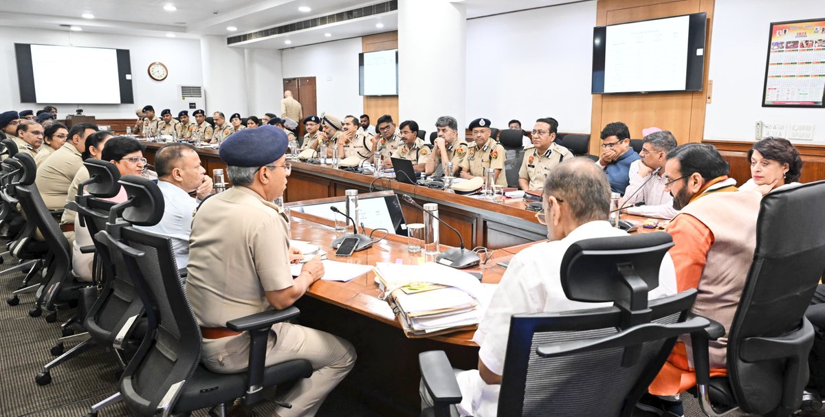 cmohry tweet picture