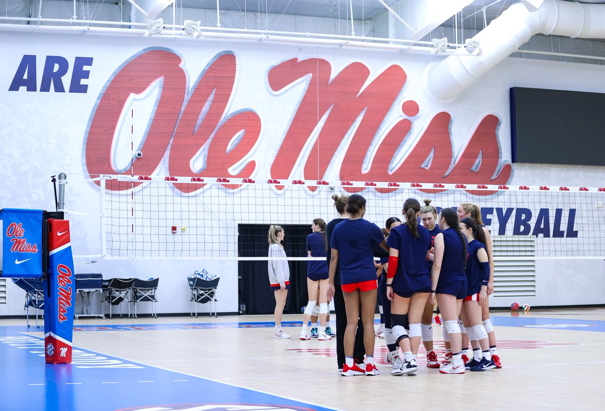 OleMissVB's tweet image. A year to recognize those who have contributed to the legacy 鉂わ笍 馃挋
Click to read about the celebration of 50 years of Ole Miss Volleyball!
馃敆 rebs.us/4kwOPLt