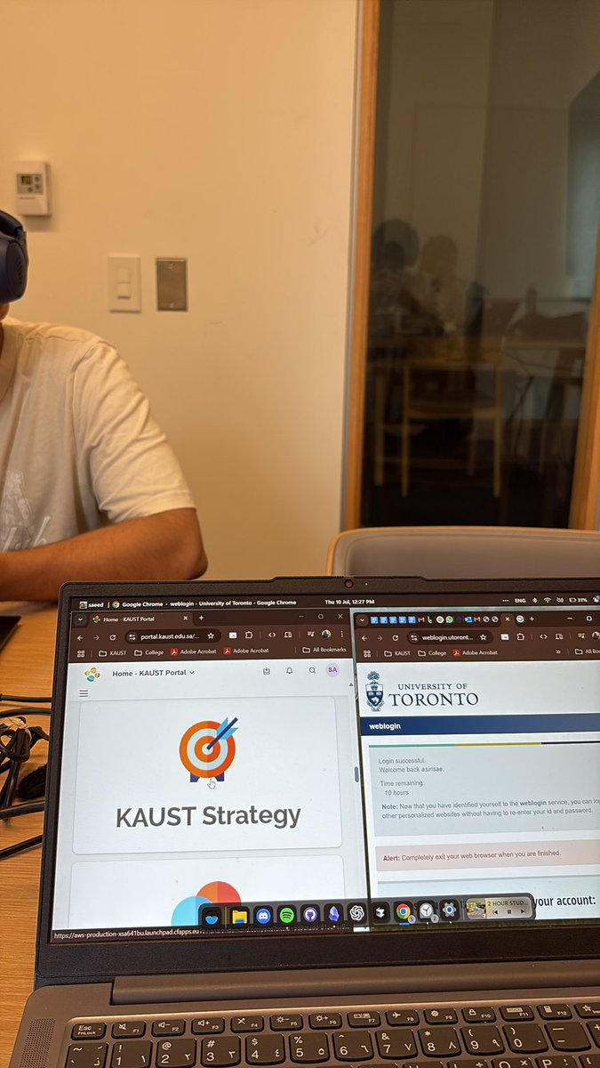 طلاب جامعة الملك خالد سامحوني , ولائي صار لKAUST و UofT 👍🏻

<a href="/KAUST_Academy/">KAUST Academy</a> 
<a href="/UofT/">University of Toronto</a>