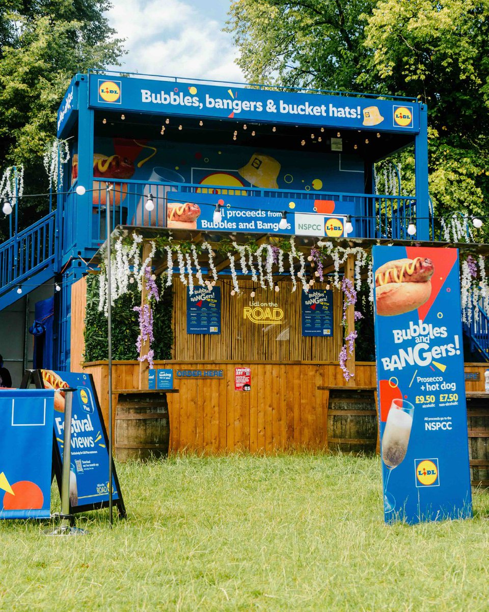 tramlines's tweet image. The Lidl legends have returned 🙌
@LidlGB are bringing the goods back to Tramlines once again this year, and you know they do not disappoint 🪩
There's gonna be bubbles, there's gonna be bangers, and we heard there might just be some merch again this year 👀🍾