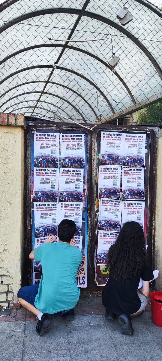 SEMadrid_'s tweet image. Que el ejemplo de dignidad obrera de la #HuelgaDelMetalCádiz llegue a todos los barrios obreros de Madrid.
En Vallekas, Carabanchel, Aluche... hemos estado difundiendo el ACTO PÚBLICO de la @CTM97560609 y @CGT_Navantia_SF de este sábado a las 19h en el @espacio_rosalux. ¡Vente!