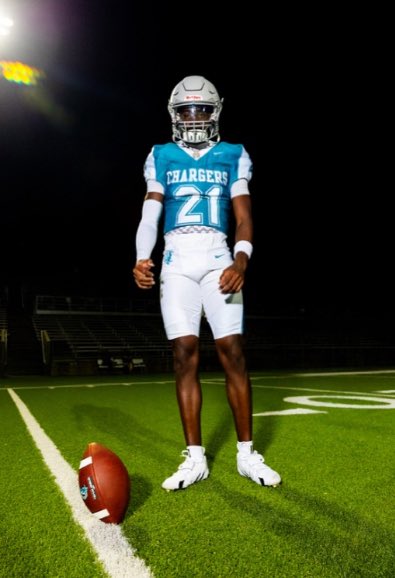 TrasonRichards2's tweet image. Blessed to be preseason defensive MVP of my district.