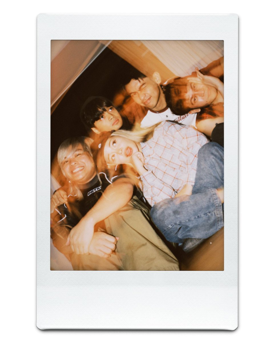 The Juans (@thejuans_band) on Twitter photo Ito 'yung collab na 'di mo in-expect na KAILANGAN MO! ๐ฅน๐คง
Listen to our โBRAVERโ version of ๐๐ก๐ข ๐๐ ๐ง๐๐๐๐๐ ๐ง๐๐ฌ๐ข feat. Janine Berdin!
๐ bit.ly/thejuansabttjaโฆ
AnoBaTalagaTayo X Janine
<a href="/janineOTOT/">not janine berdin</a>
#TheJuansABTTJanine #TheJuans Ito 'yung collab na 'di mo in-expect na KAILANGAN MO! ๐ฅน๐คง
Listen to our โBRAVERโ version of ๐๐ก๐ข ๐๐ ๐ง๐๐๐๐๐ ๐ง๐๐ฌ๐ข feat. Janine Berdin!
๐ bit.ly/thejuansabttjaโฆ
AnoBaTalagaTayo X Janine
<a href="/janineOTOT/">not janine berdin</a>
#TheJuansABTTJanine #TheJuans