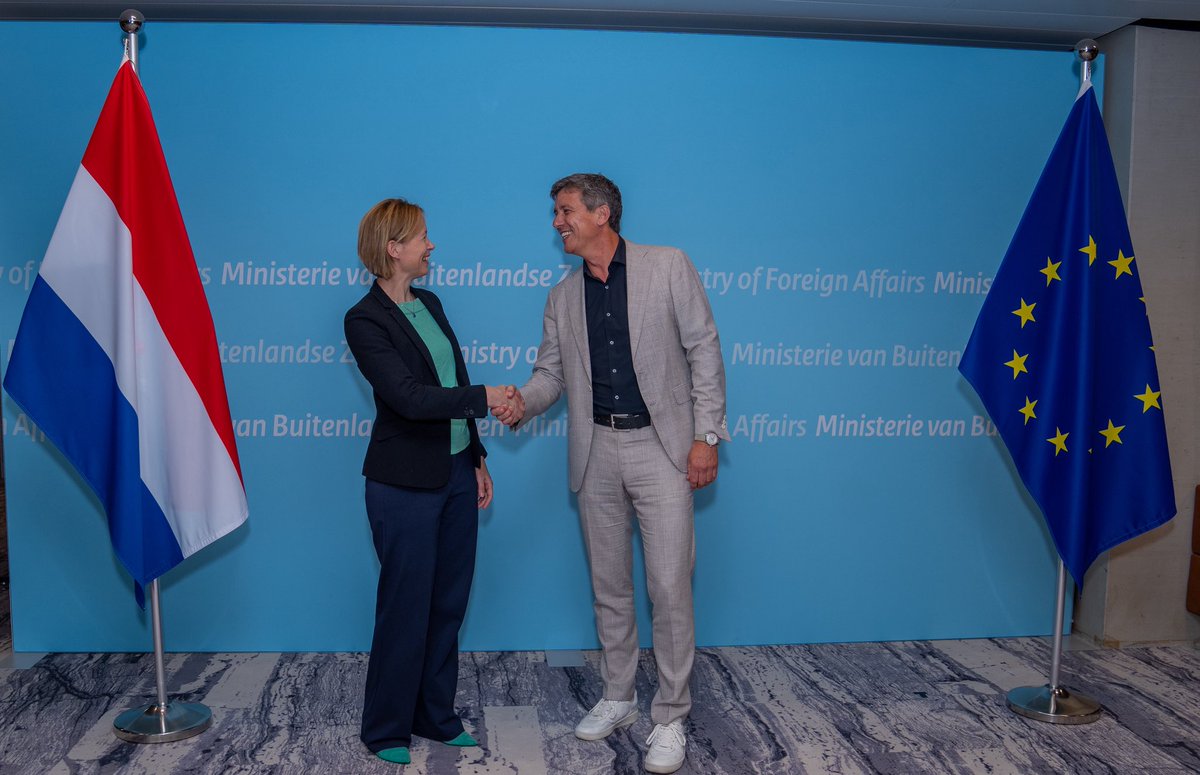 stasBuHa's tweet image. Constructief overleg gehad met @voorzittermkbnl Jacco Vonhof over het belang van ons NLse postennet en toegankelijke financiering voor mkb’ers. Ook gesproken over het versterken van de Europese interne markt om in te spelen op kansen in markten dichtbij huis.