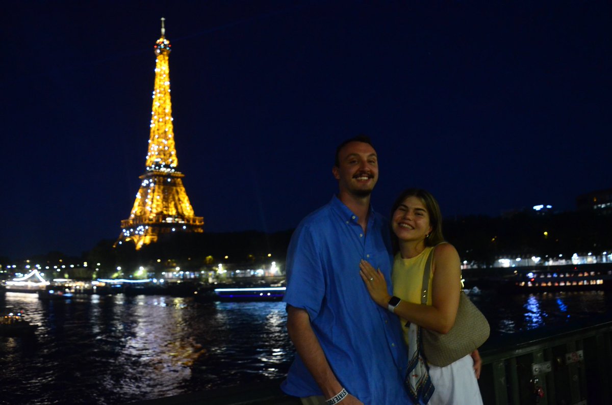 Student Interns to Full-Time Staff to Engaged

Congratulations <a href="/HeidiErb/">Heidi Erb</a> &amp; <a href="/chrismahon_/">Chris Mahon (Slim)</a>

#WeAre…Family