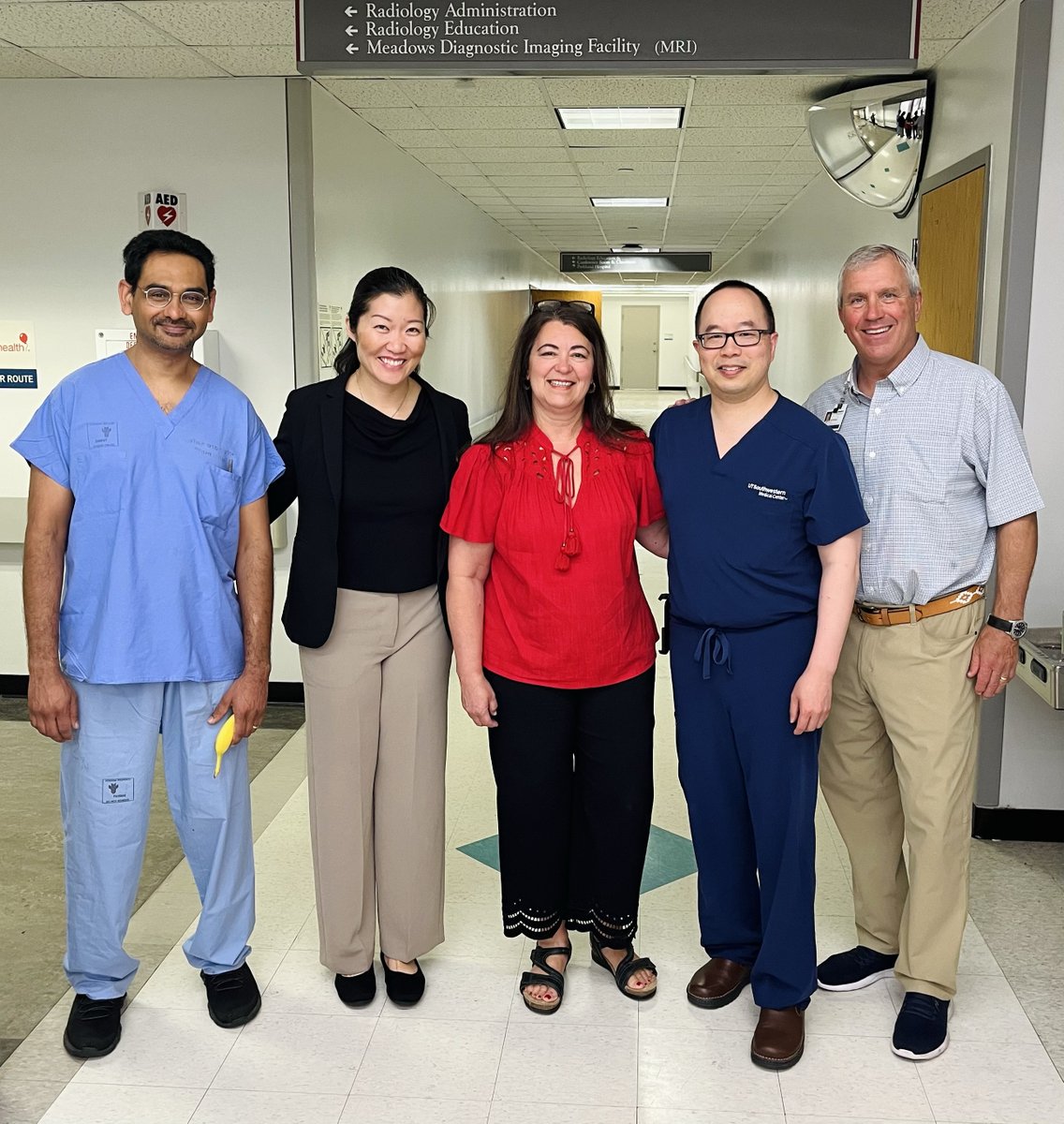utswortho's tweet image. #UTSWOrtho had the pleasure to welcome #UTSWOrtho alumni, Kimberly Mezera, M.D. yesterday to our Grand Rounds.
Dr. Mezera spoke about the job search and life after training plus the rapid changing models of practice and culture of healthcare delivery.
@DrAntoniaChen #UTSW