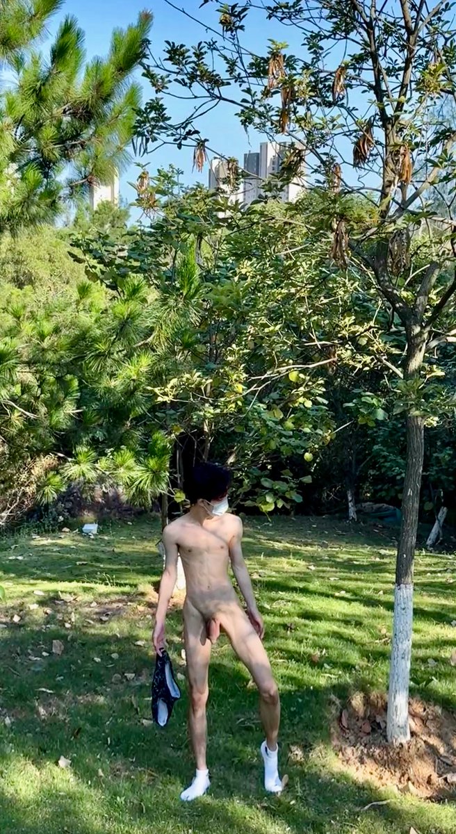 晴天果然是要好好地利用❤️不过差一点就被上山的人看到了实在是不好藏欸🤣
#暴露 #体育生做0 #野裸 #薄肌小奶狗<a href="/uu1012_/">UU</a>