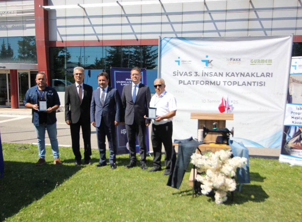 iskursivas's tweet photo. Toplantıda İEP, NİYEP, KİPAP, engelli istihdamı ve aday havuz sistemi hakkında genel bilgilendirme yapıldı. #İŞKURdaİşVar
#Lefaks
#Gurmem https://t.co/l0Xqk45N8P