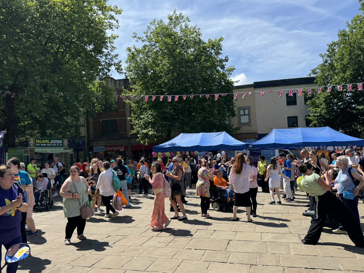 CllrMelClose's tweet image. Today was all about #Disabilitypride with @DIsabilityNW and it was fabulous.
So many people, great atmosphere, lots of love & no hate 👍❤️ #DisabilityPrideMonth
Great to see lots of colleagues inc @MatthewBrownLab @PrestonMayor @prestoncouncil staff.