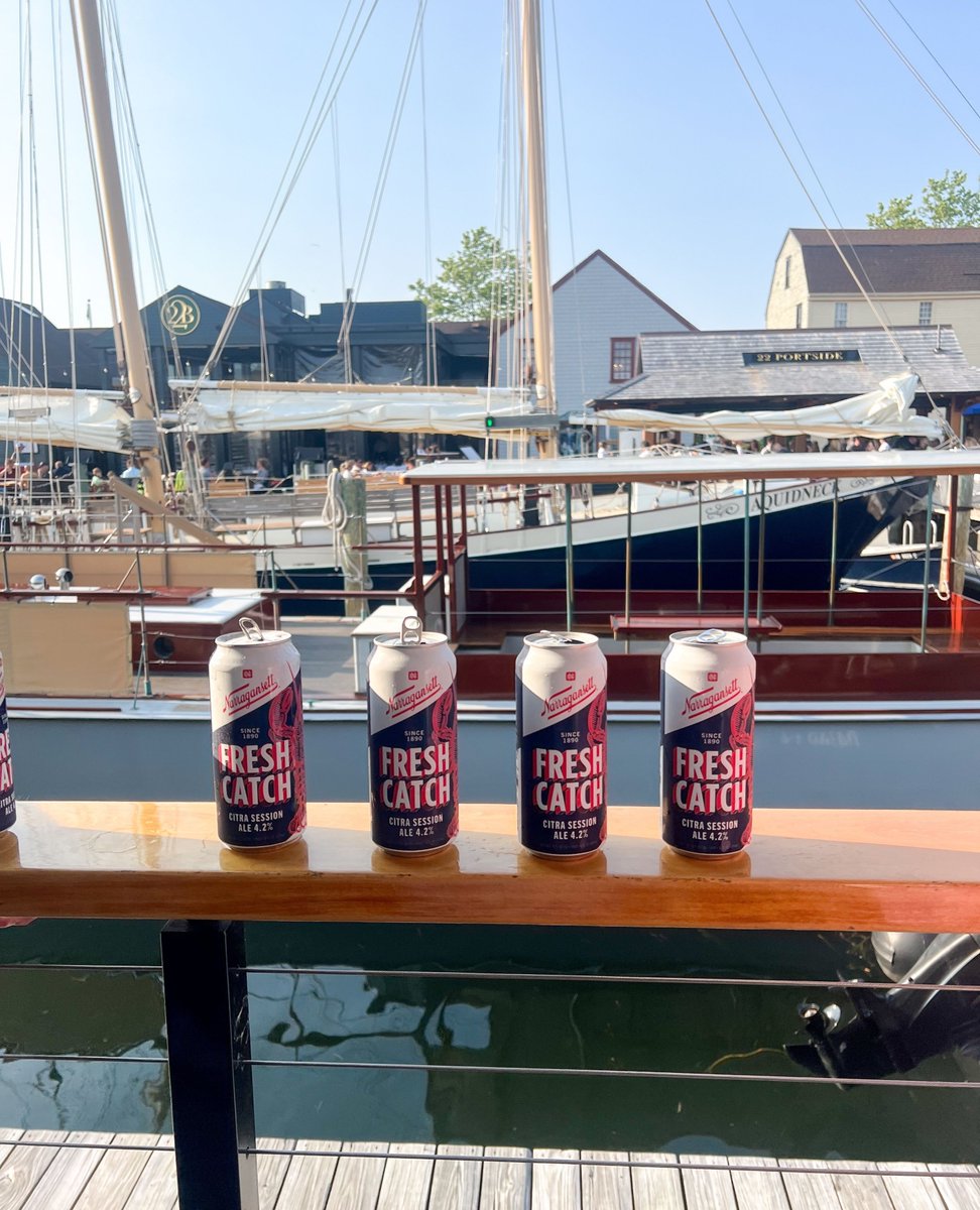 Gansettbeer's tweet image. Killer lineup at @theblackpearlrestaurant🦞
#freshcatch #newport #beer #summer #rhodeisland #eastcoastsummer #narragansett #gansettbeer