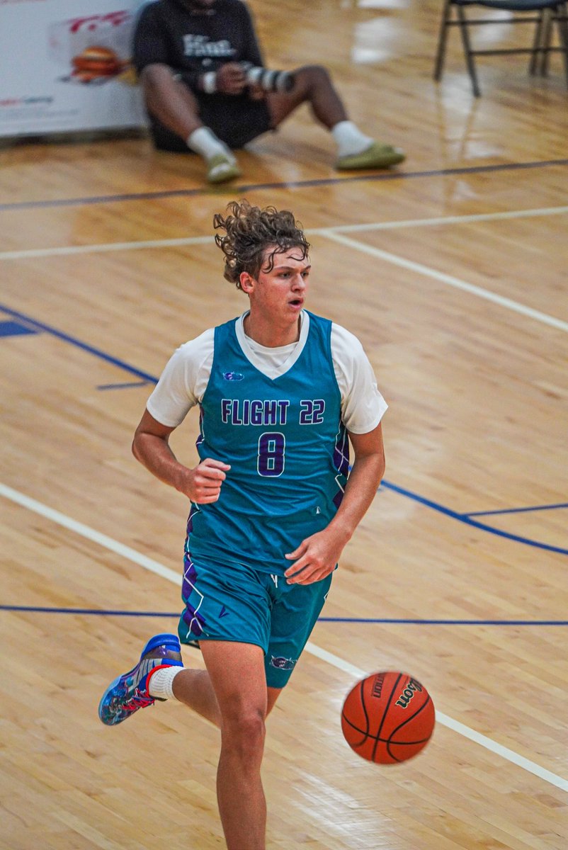 BIG SH🏀TS tweet media