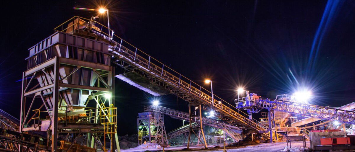 Murowa employees on strike over five months' outstanding salaries

Murowa Diamonds workers in Mazvihwa, Midlands Province, have staged a strike over five months of unpaid wages, crippling operations at the RioZim-owned mine. 

The job action, sparked by deteriorating working