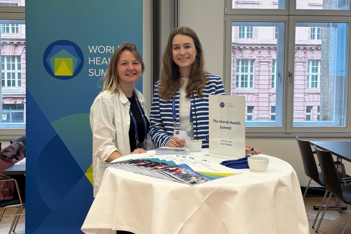 WorldHealthSmt's tweet image. 📢 Today, the #WHS was at the Global Health Hub Germany #GHT2025, engaging in conversations on “Reframing the Global Health Architecture, Health in Conflict Settings, and the Link Between NCDs and Mental Health.”
We were able to connect, exchange ideas, and contribute to…