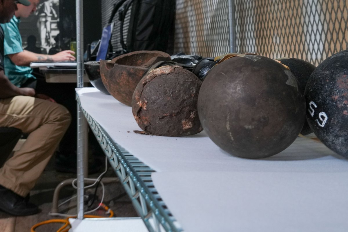 Our 2nd MLG EOD teamed with @Smithsonian curators at the National Museum of American History to inspect &amp; catalog ordnance from the Civil War to Vietnam. This critical work updates DoD databases — plus it's a fascinating peek into military history! 👉 tinyurl.com/2t4xfbzz