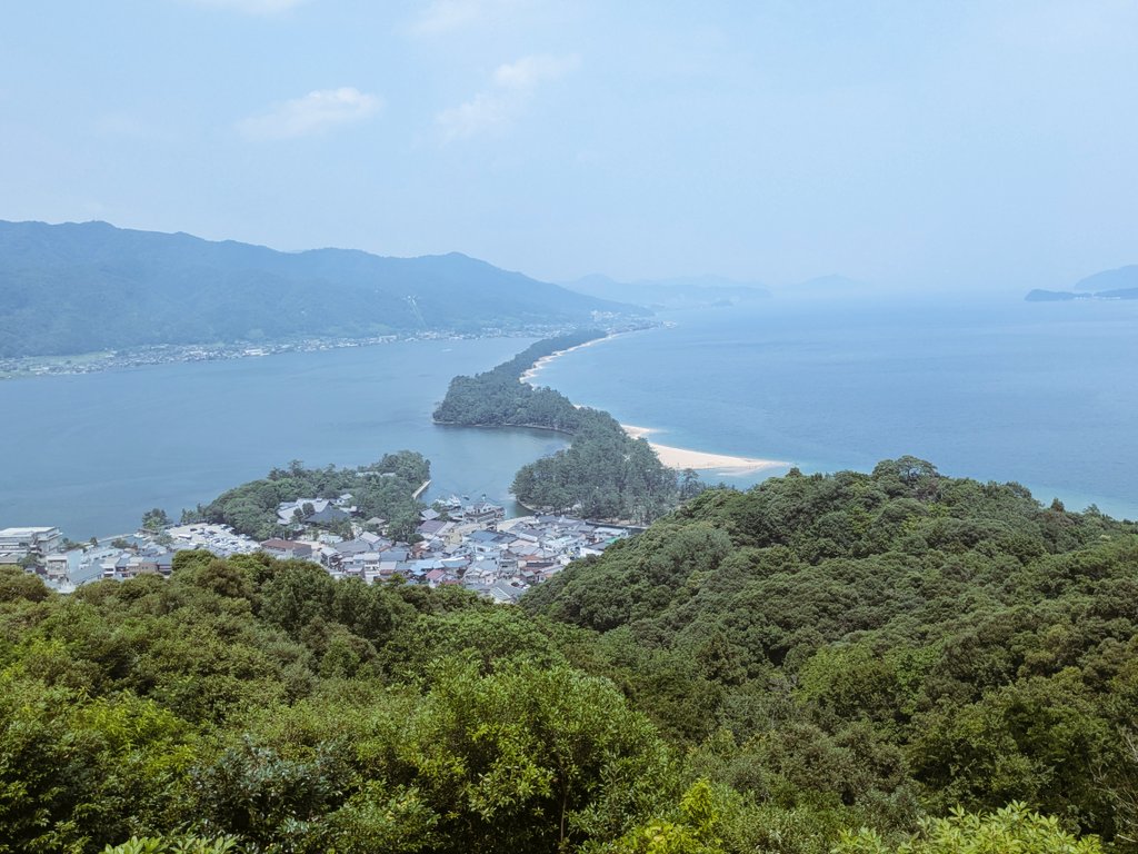 pray_box's tweet image. 5日ほど休みを取ってゆっくり過ごすはずが、久々の休みだからこそ遠出しよう!となり
横浜→京都→大阪と忙しなく筋肉痛MAXで戻ってきました😇(4枚目は終電近くで無人の名古屋駅)
色々見て食べて気持ちだけは元気になったので今日からまた頑張ります!
大遅刻の七夕絵も制作中です💪