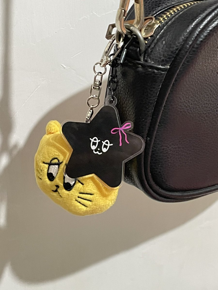 keychain gemeshh 😍 beli di <a href="/127Mart/">Random Sell Fanmade</a> <a href="/suhperstar_/">Adin🥟</a>