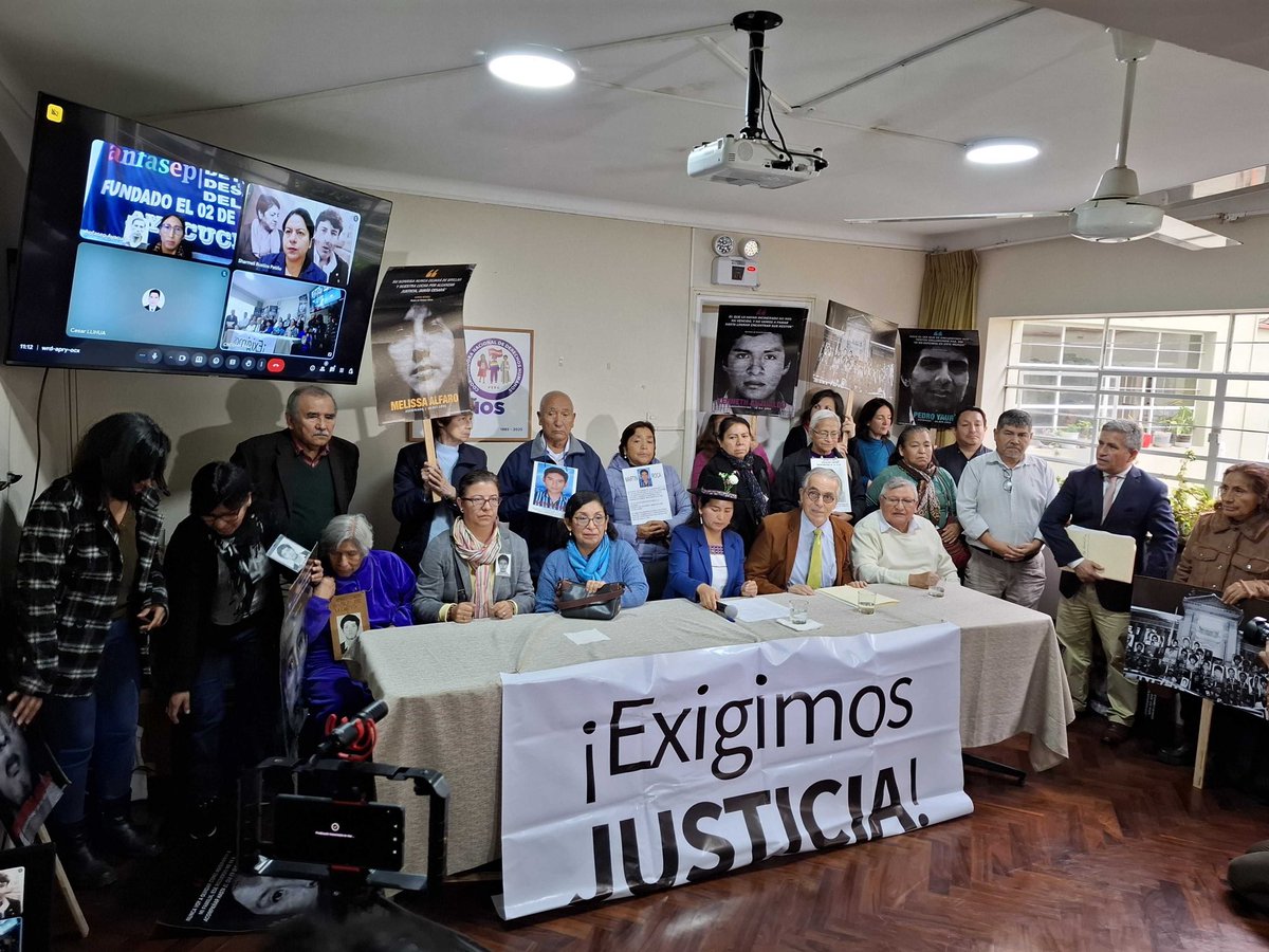 Ojo_Publico's tweet photo. #LoÚltimo🚨La secretaria ejecutiva de la @cnddhh, Tania Pariona, rechazó la #LeyDeAmnistia aprobada en el Congreso. "Exime de responsabilidad penal a miembros de Fuerzas Armadas y Policía, denunciados o procesados por crímenes cometidos [entre 1980 y 2000]". 🧵 
✍️📷@Jackeline_CI https://t.co/eGCTRc4boZ