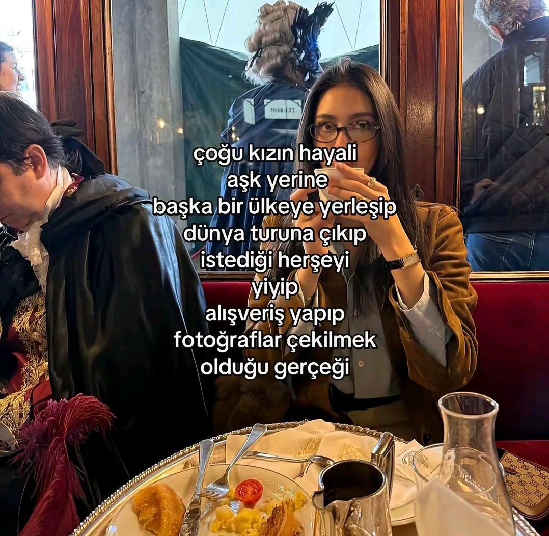 sinem (@kimbusnem) on Twitter photo 