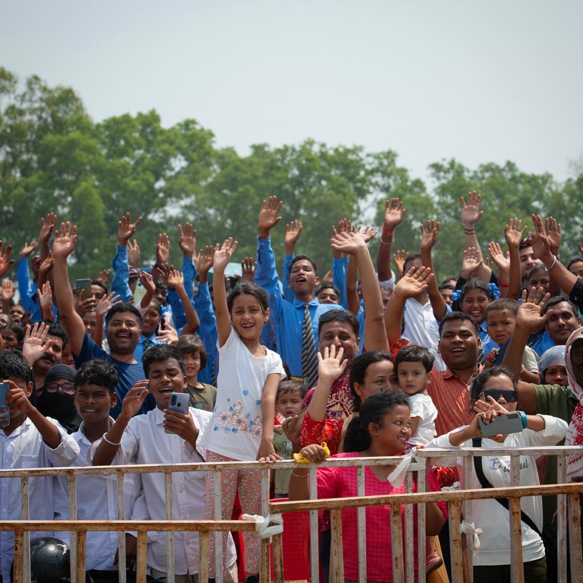 Suryakiran_IAF's tweet image. Waving back at the heart of every airshow - you!
From the cockpit to the crowd, it’s your love, support and boundless enthusiasm that makes every display truly unforgettable. Thank you for always being there, eyes towards the sky and hearts full of love!
