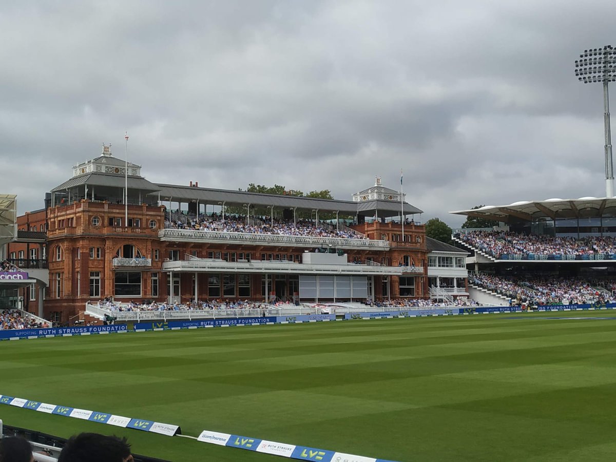 chandruiyer's tweet image. As teams @ECB_cricket &amp;amp; @BCCI come face to face for the @HomeOfCricket test match with the series finely balanced at 1-1, a good time to reminisce my previous visit to this historic venue where #NammaBengaluru @klrahul got a famous match winning century in 2021. #Goodluck