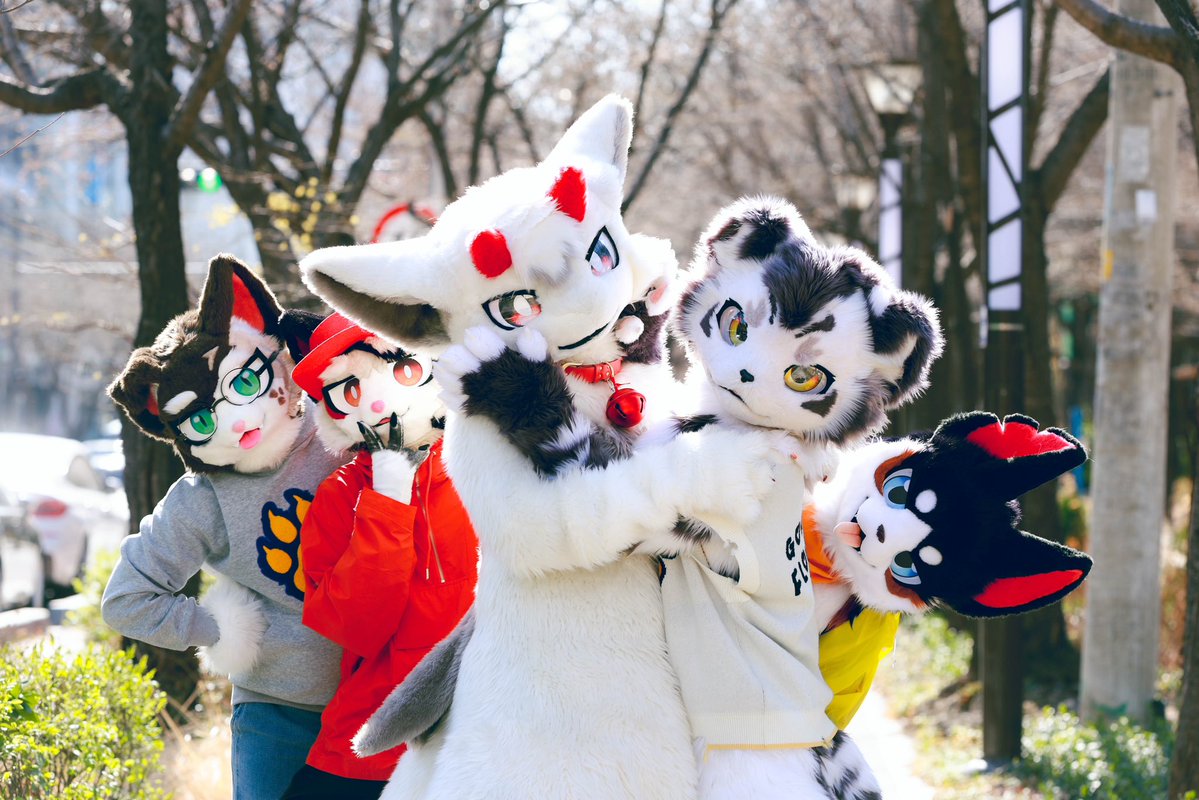 FurryGintan's tweet image. #FursuitFriday 
Furry friends ❤️