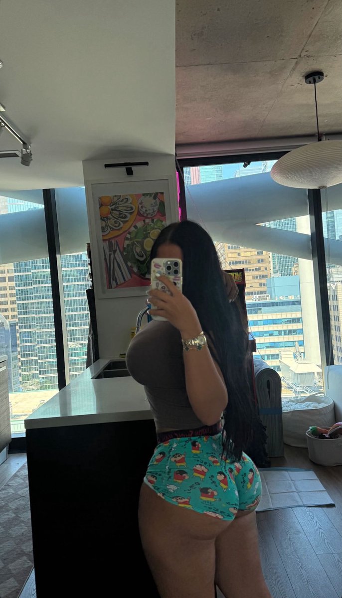 —— in mood to write, so whoever’s interested my dm’s are open 💋