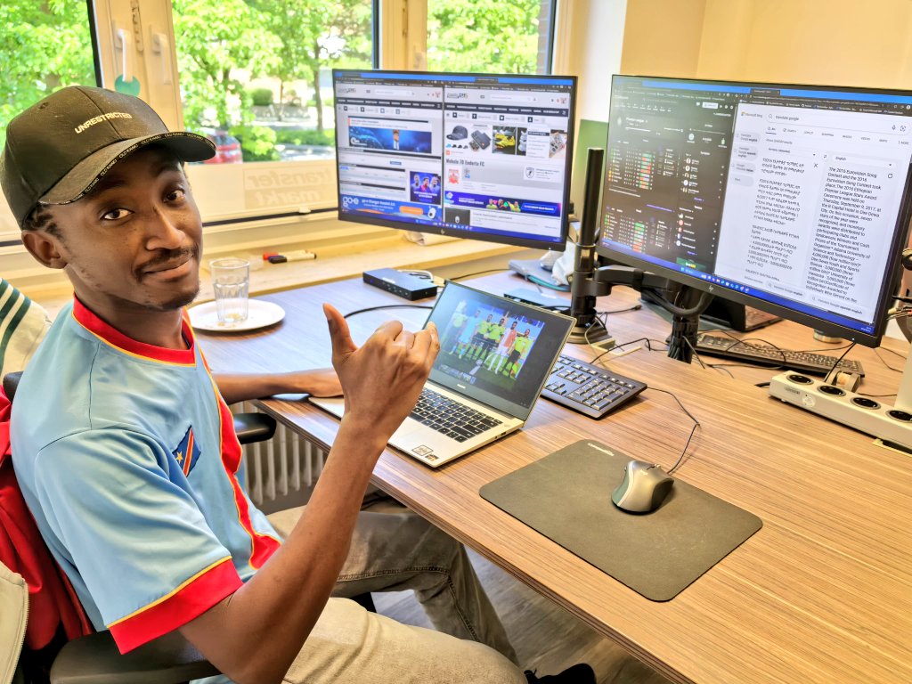 Sahil Ebrahim (@sahil_e_) on Twitter photo This is the work that goes in round the clock โ๏ธ
Our <a href="/Transfermarkt/">Transfermarkt</a> Africa area manager, O'Neal Radinne in his comfort zone. ๐คฃ
Drop him a follow ๐ <a href="/onealinho_/">O'Neal K. Radinne</a> This is the work that goes in round the clock โ๏ธ
Our <a href="/Transfermarkt/">Transfermarkt</a> Africa area manager, O'Neal Radinne in his comfort zone. ๐คฃ
Drop him a follow ๐ <a href="/onealinho_/">O'Neal K. Radinne</a>