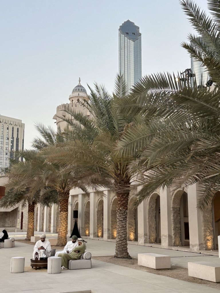 AlexLaplaza_'s tweet image. Rainmaker is building out our International team. 

You&apos;ll see far-flung corners of the Earth, break bread with government leaders, and bring water abundance to the most water-stressed regions of the world.

Adventure awaits. Link below.