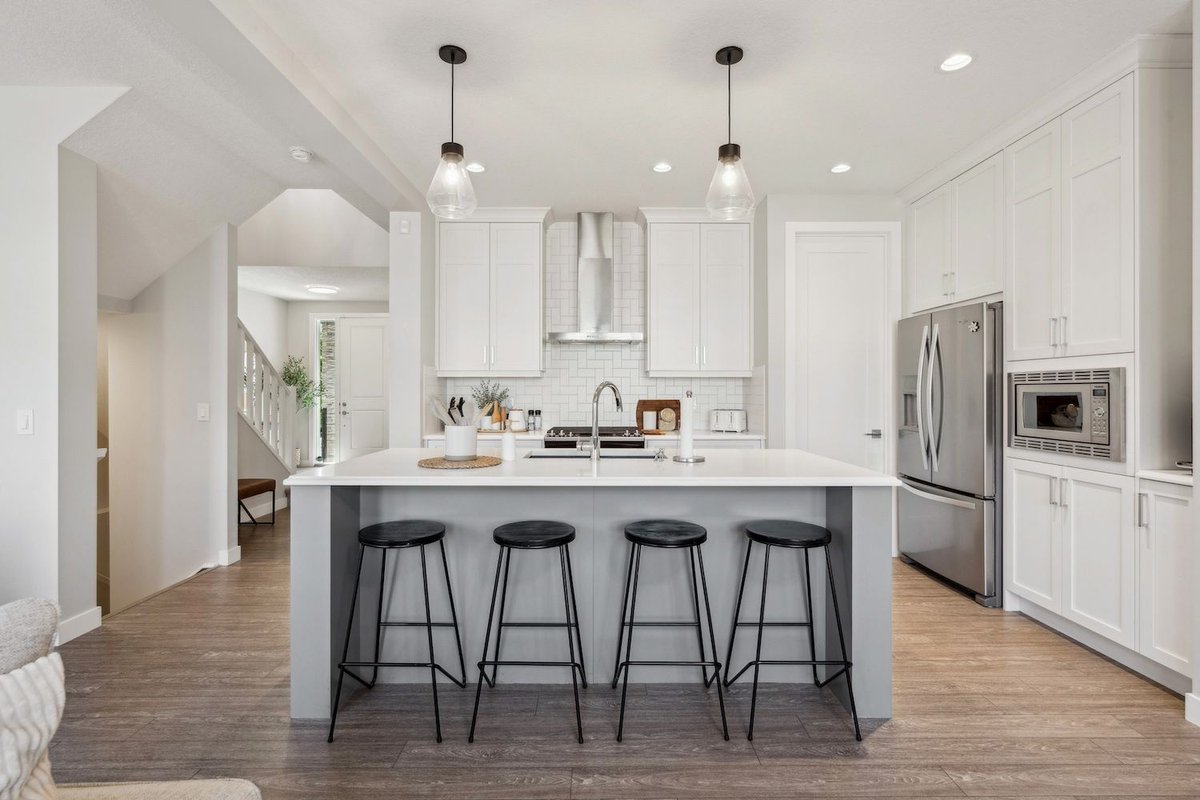 SonaVisual's tweet photo. ✨ Tour Thursdays ✨⁠
⁠
Hey Sona Fam! Take a swipe through this stunning listing we recently captured for our amazing client! 📸🏡 https://t.co/73OLrfKmdt
