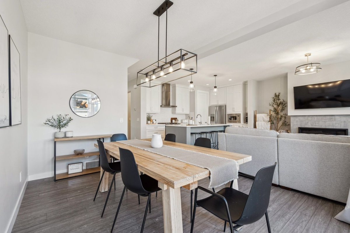 SonaVisual's tweet photo. ✨ Tour Thursdays ✨⁠
⁠
Hey Sona Fam! Take a swipe through this stunning listing we recently captured for our amazing client! 📸🏡 https://t.co/73OLrfKmdt