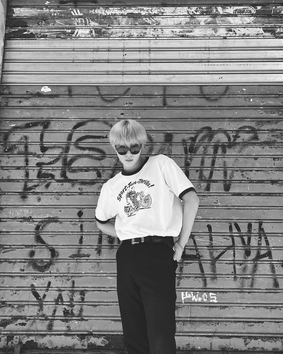bhmqt2pat2's tweet photo. 오늘픽 현민이 
여름의 푸름⛱️

#변현민 https://t.co/UAMEhofnbl