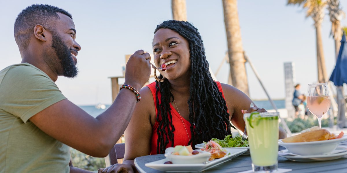 StPetePier's tweet image. 🎉 Celebrate 5 years of the #StPetePier with $7.27 bites &amp;amp; sips from Doc Ford’s, Pier Teaki &amp;amp; more! 🍹🍤 Try them all, vote with your taste buds &amp;amp; help crown the champ. 👑 Get the details at Celebrate5Years.com