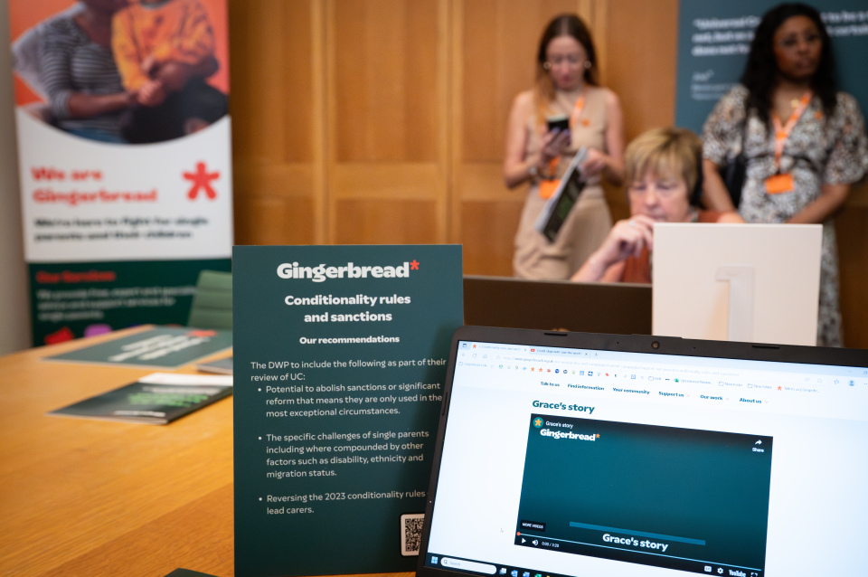 Gingerbread's tweet image. Yesterday we held our #SupportNotPunish event in Parliament, sharing powerful stories from single parents.
The message was clear, Universal Credit needs urgent reform.
Thank you to all the MPs who listened.
Read more: orlo.uk/VMQp4