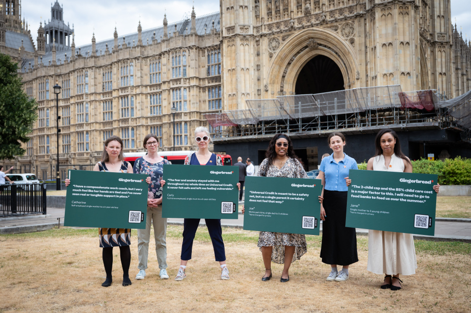Gingerbread's tweet image. Yesterday we held our #SupportNotPunish event in Parliament, sharing powerful stories from single parents.
The message was clear, Universal Credit needs urgent reform.
Thank you to all the MPs who listened.
Read more: orlo.uk/VMQp4