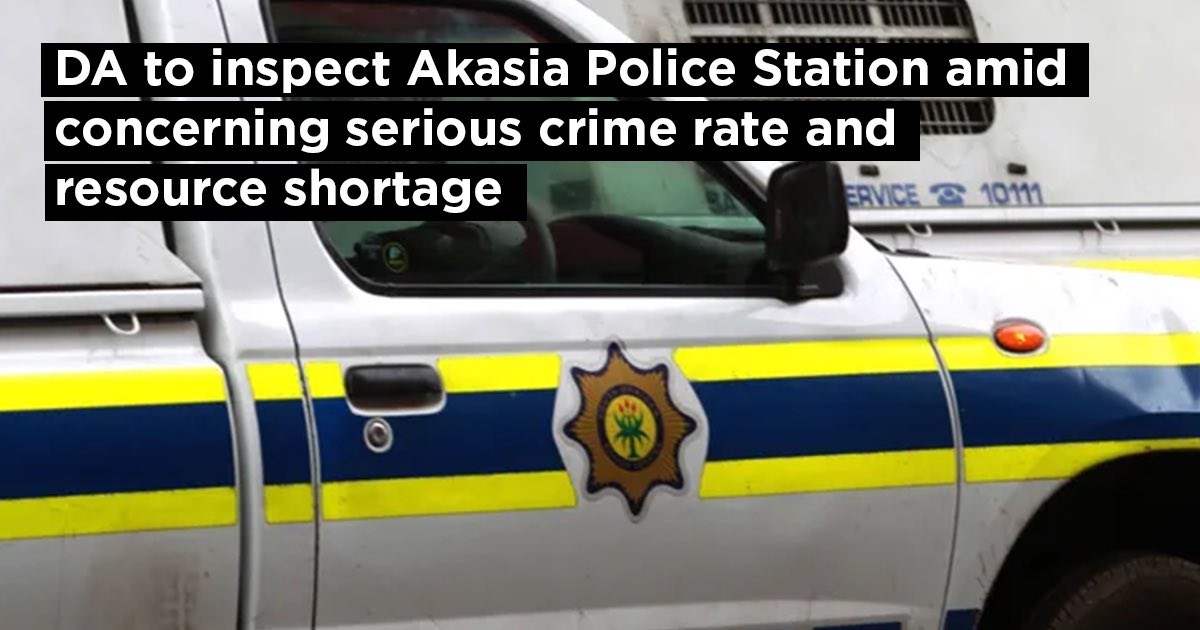 Martin_Nel_99's tweet image. 🚔 Akasia Police Station is collapsing — and residents are paying the price.
⚠️ Only 13 of 24 police vehicles operational.
⚠️ Just 5 cars for visible policing across 150 km².
⚠️ No holding cells — one police car is used as a “taxi” to move suspects.
⚠️ Officers forced to process…