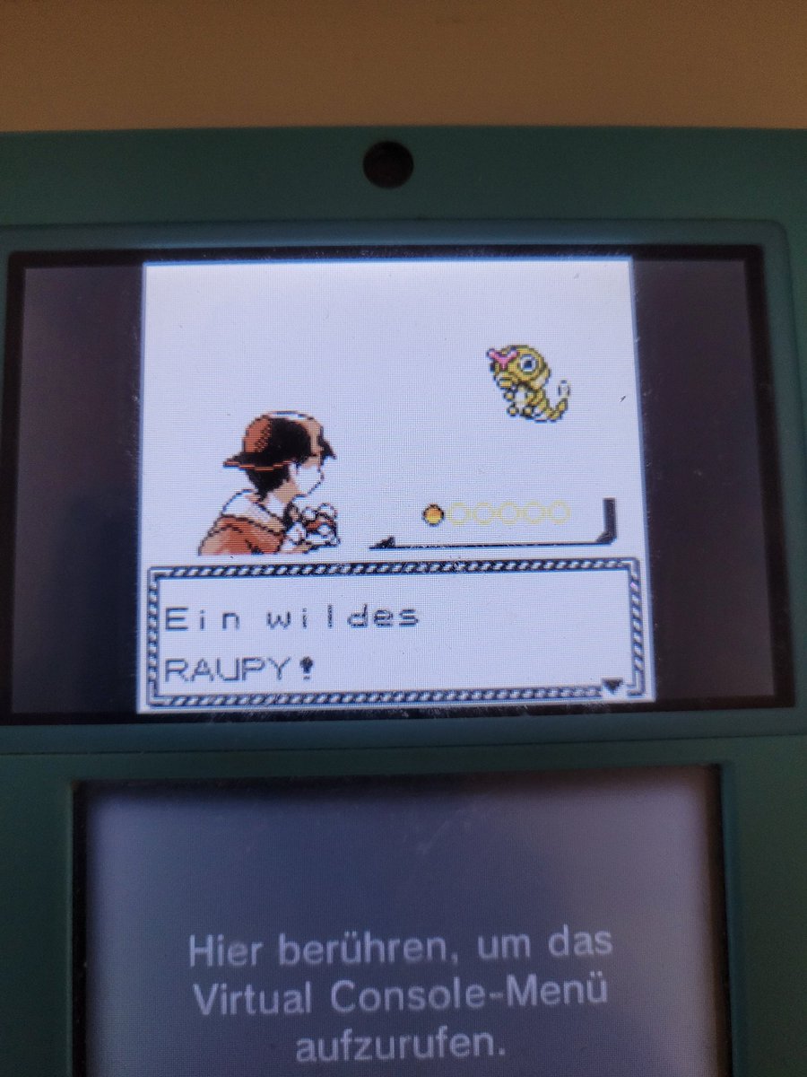 GianPfaender's tweet image. Phase 2 in the Crystal Bug catching contest for Scyther is a little yellow caterpie after 2281 random encounters.
Lets dip into next phase