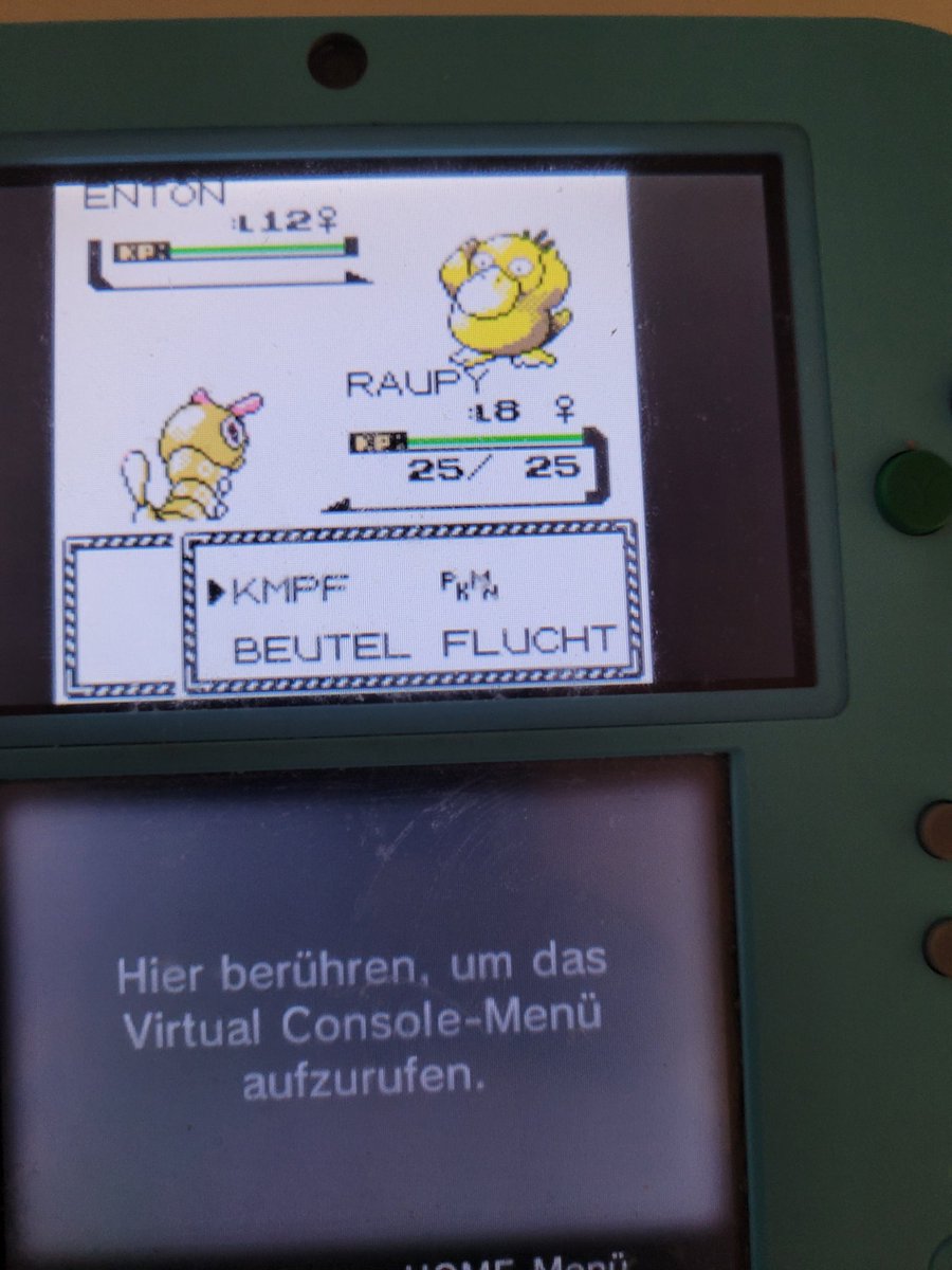 GianPfaender's tweet image. Phase 2 in the Crystal Bug catching contest for Scyther is a little yellow caterpie after 2281 random encounters.
Lets dip into next phase
