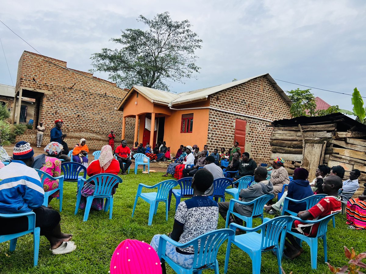 MaserukaRobert's tweet image. We daily meet up people for the cause that we hold. The message is concentrated on the change well desired for this our motherland Uganda.
#ProtestVoteUg2026
#mukonosouth
#nupfundraisingdrive