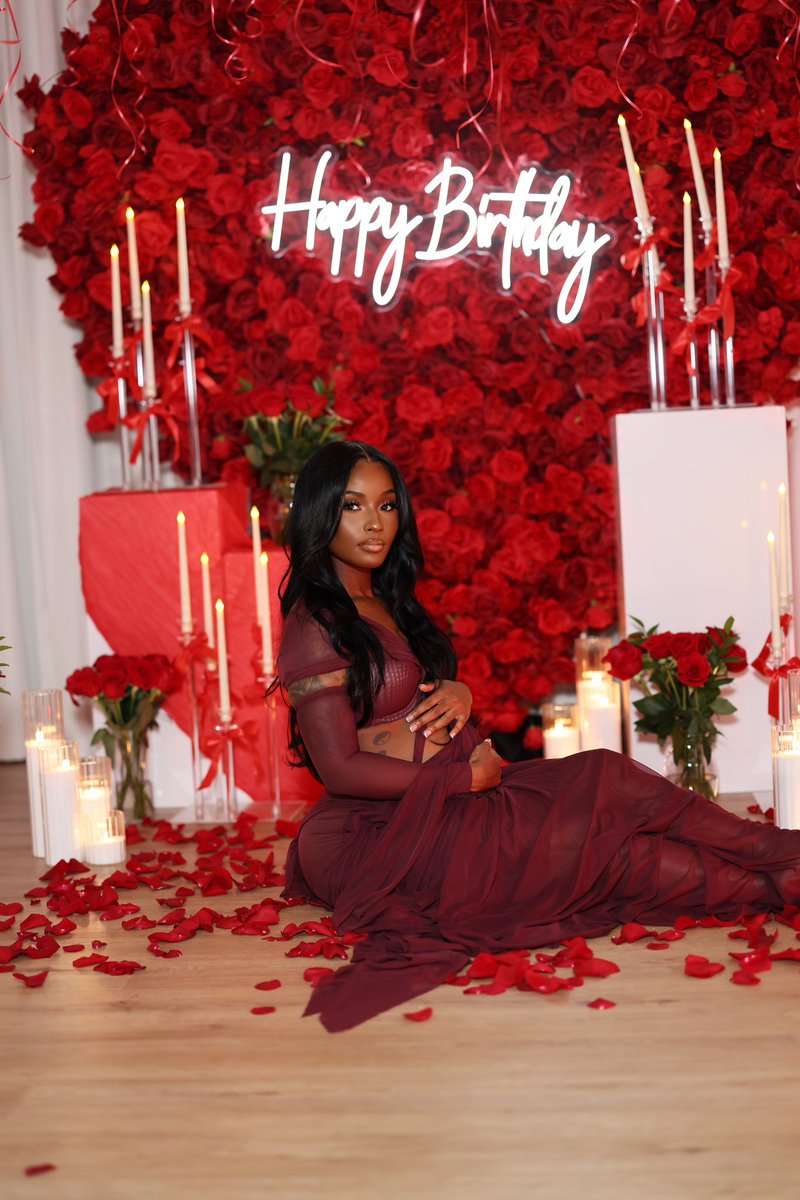 Daxxstackss's tweet image. Happy 28th to me 🥰❤️ more life more blessings. 
IG@BIG.DAX sit down boy